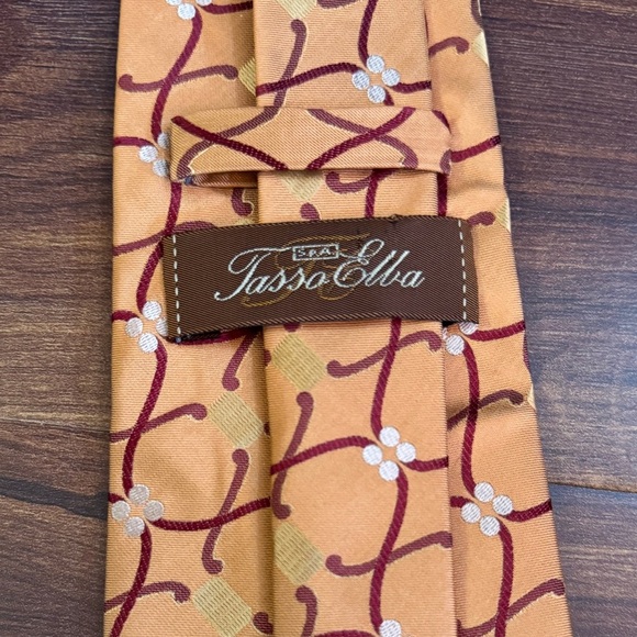 Tasso Elba Gold and Burgundy Patterned Tie - Picture 2 of 10